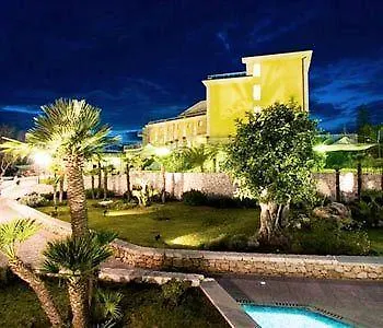 Park Celano 4*