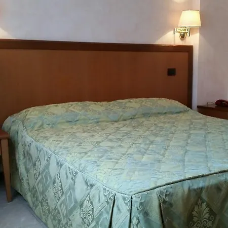 Park Celano Hotel 4*